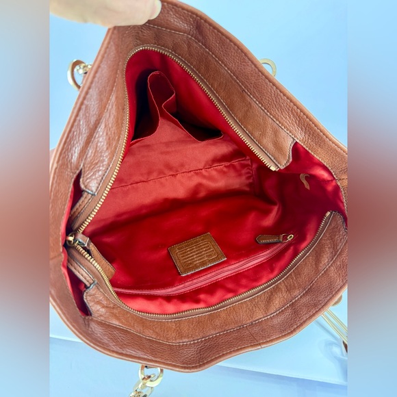 COACH Madison Leather East/West Tote (Retired) - Picture 4 of 15